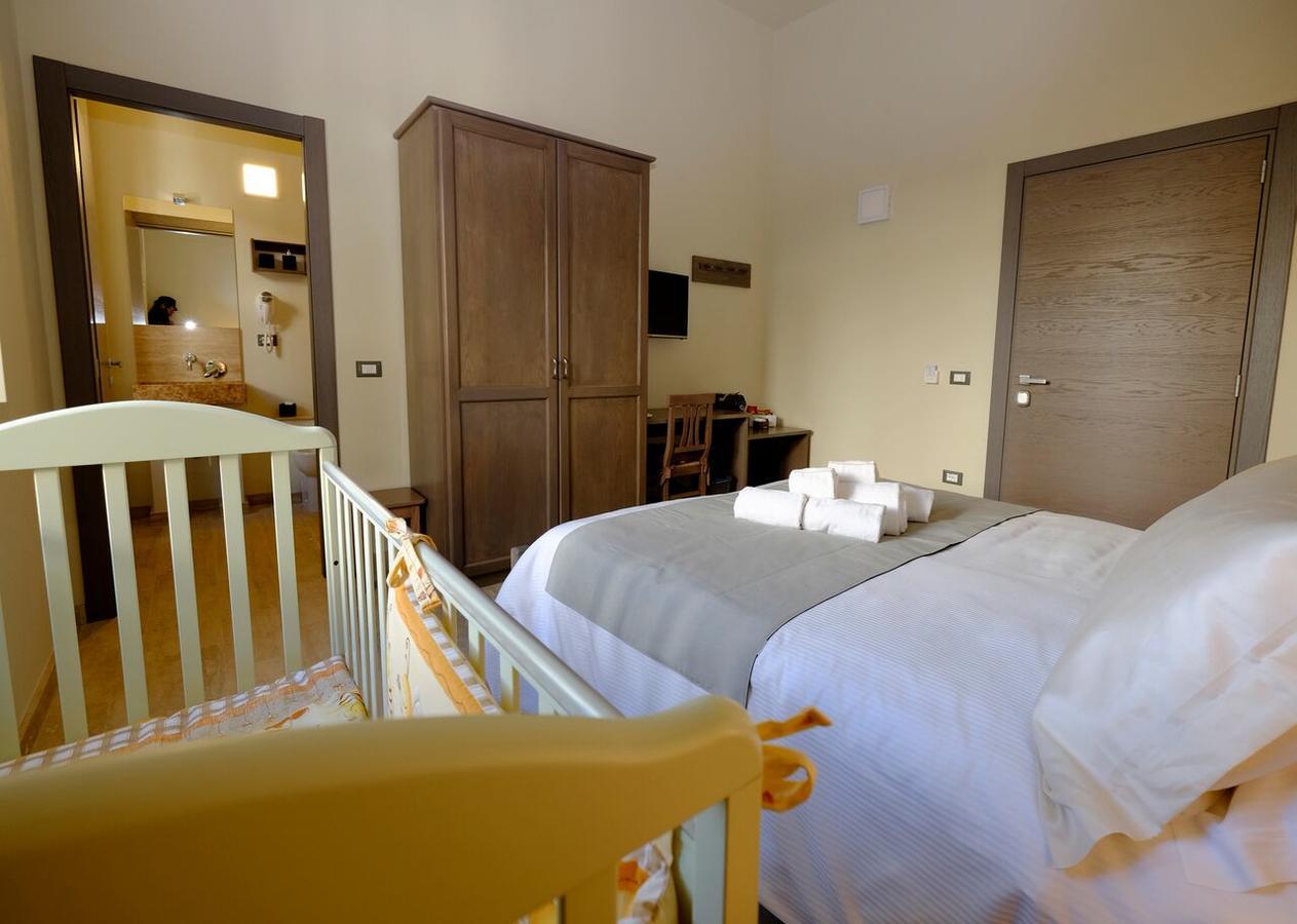 Eos Room And Breakfast Iglesias Ngoại thất bức ảnh